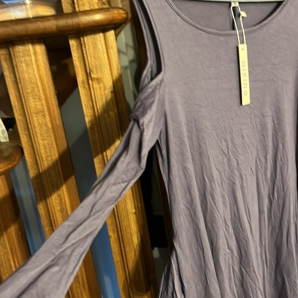 Qixing NWT Cold Sholder Dress - Picture 2 of 5